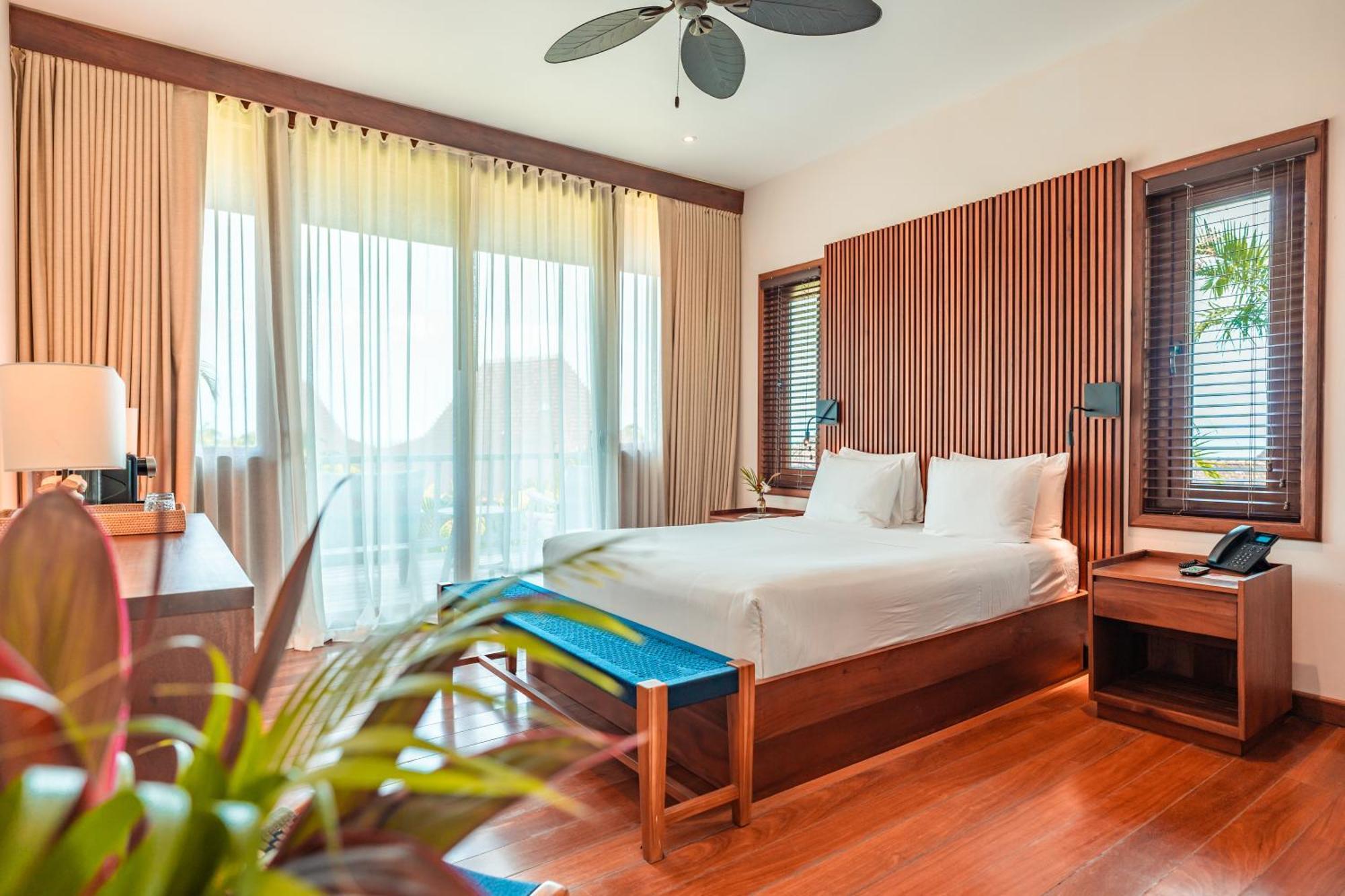 La Coralina Island House Hotel Bocas Town Exterior photo