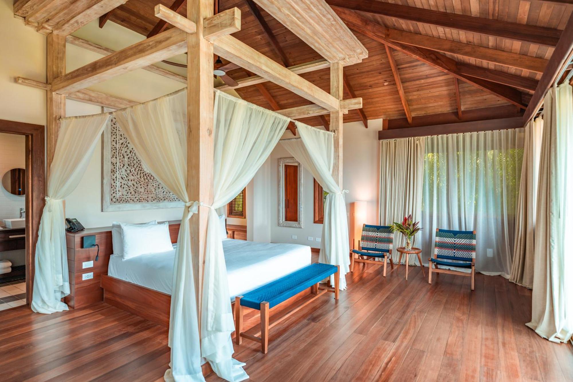 La Coralina Island House Hotel Bocas Town Exterior photo